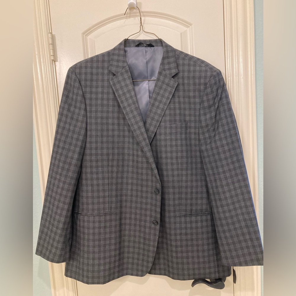 Haggar men’s sport coat. 52R, dark/light gray